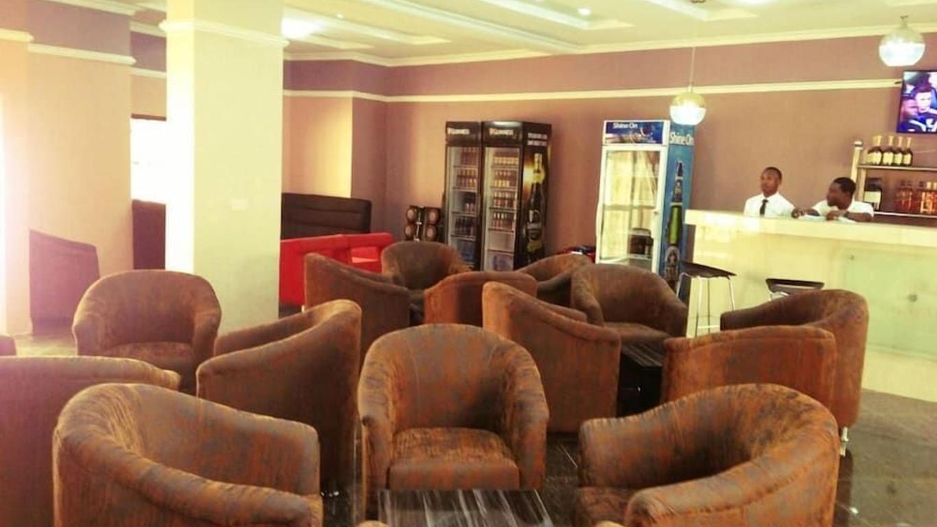 Randekhi Royal Hotel - Gold Wing