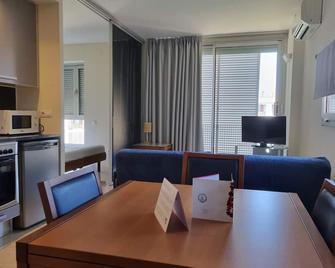 Apartaments Els Quimics - Girona - Jídelna
