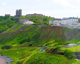 Boston Hotel - Scarborough