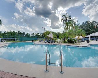13 Mi to Epcot: Resort Studio w/ Pool Access! - Davenport - Pool