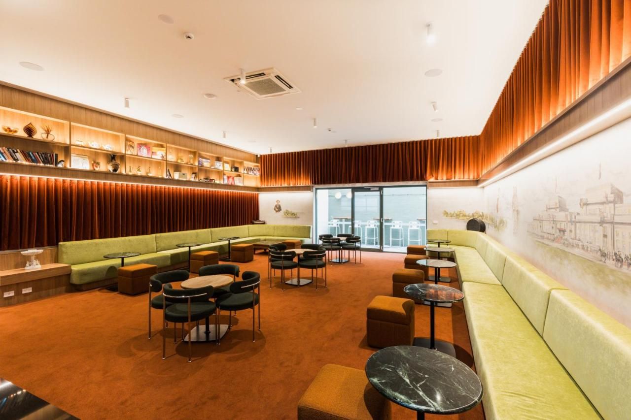 Statesman Hotel