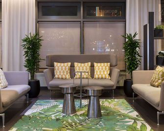 Novotel Paris Stade Basilique - Saint-Denis - Salónek