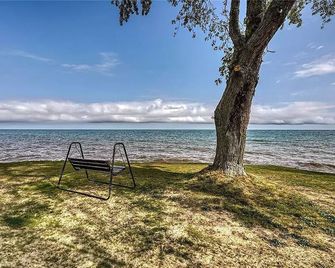 Beautiful water front with spectacular sunsets - Kendall - Beach