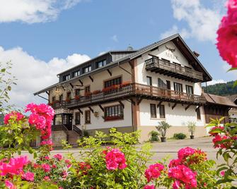 Hotel Gasthaus Adler - Glottertal - Gebäude