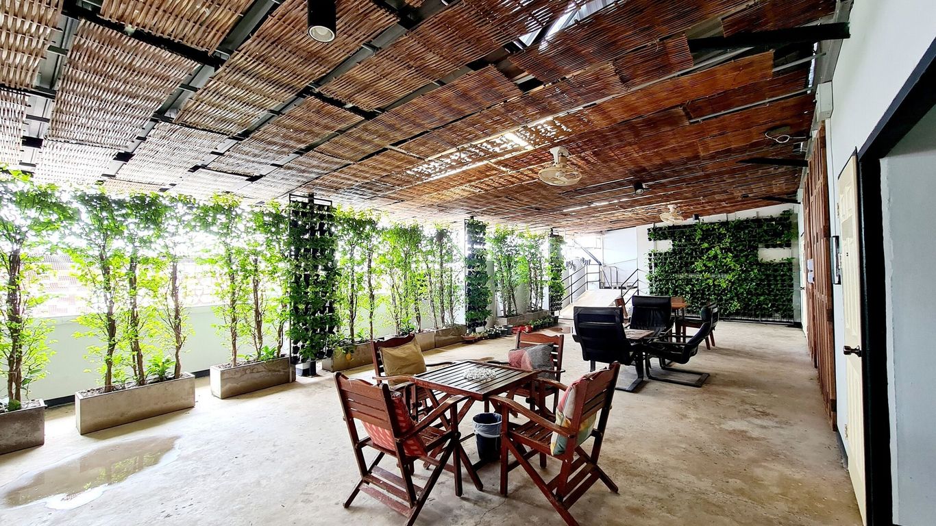 โรงแรมหมายเลข 8 พิษณุโลก