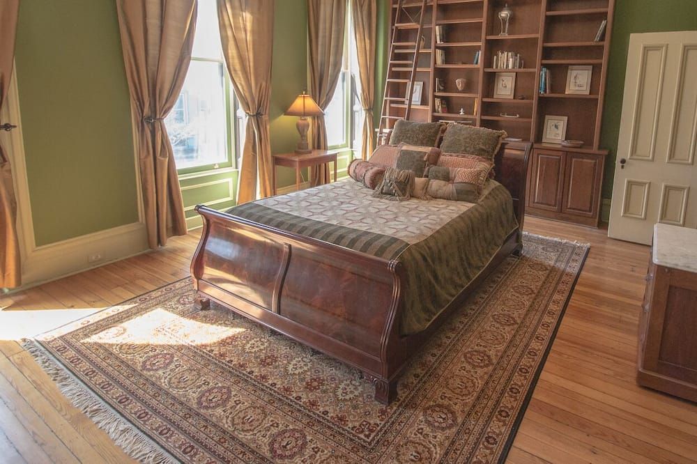Historic Luxury Retreat - St. Louis - Schlafzimmer