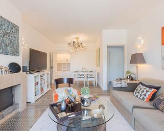Apartamento Gandarinha junto ao Mar - Cascais - Oturma odası
