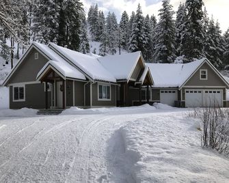 Mountainside Guest Suite in Leavenworth - Leavenworth - Building