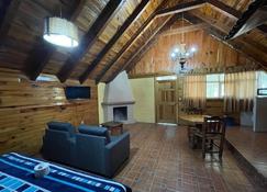 Cabañas La Huerta - Mazamitla - Sala de estar