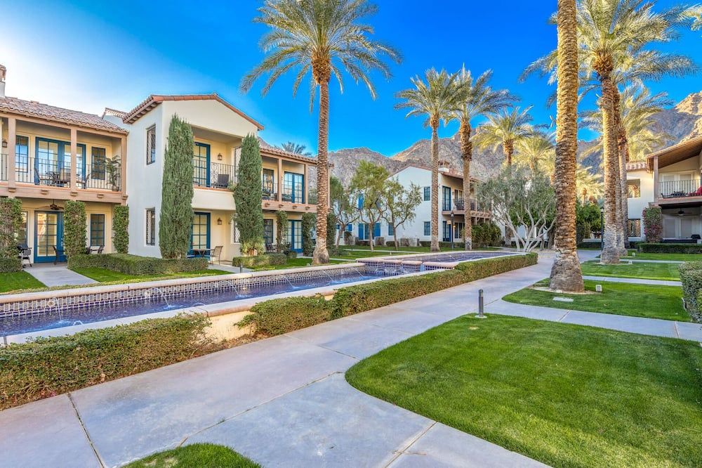 Near Pool! Upgraded Premium Villa on the Paseo, Pet Friendly! - Ground Floor (L12) - La Quinta - Building
