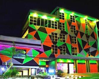 Sevensix Hotel Balikpapan - Balikpapan - Edificio