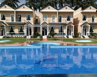 Areca Resort - Phan Thiet - Piscina