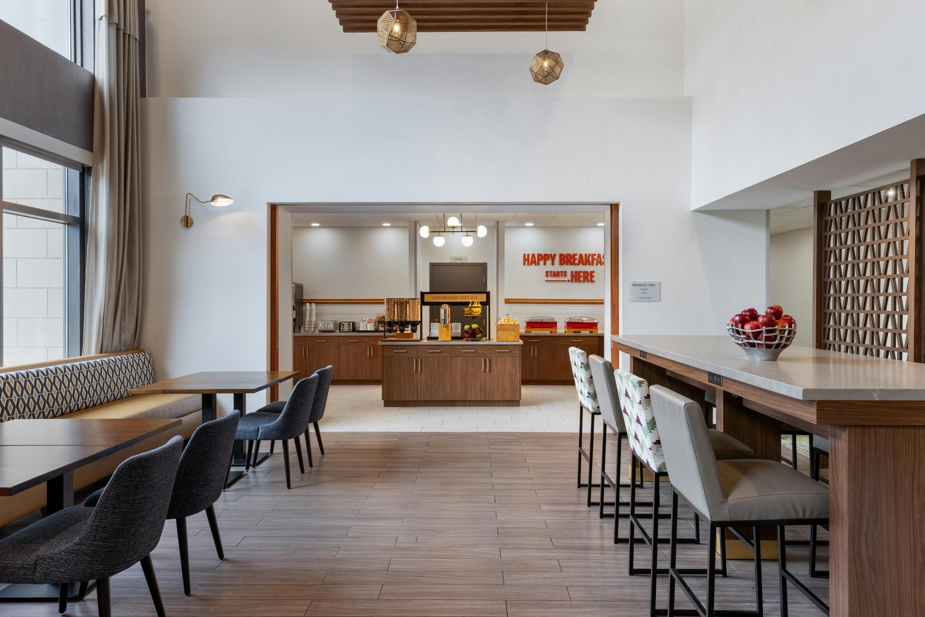 Hampton Inn & Suites by Hilton Windsor - ווינדזור - לובי