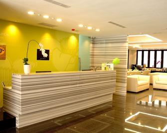 Kapok Hotel & Resorts - Yilan City - Front desk