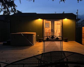 Thorpe On The Water. Creekside Nederland Cabin. - Nederland - Patio