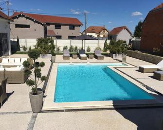 Villa de la Croix - Villechétif - Piscina
