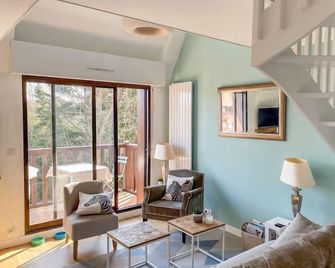 Apartment Le Fairway-5 by Interhome - Deauville - Huiskamer