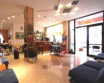 Hotel Ristoro Vagneur - Avise - Lobby