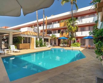 Azteca Inn - Mazatlán - Piscina
