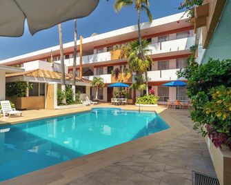Azteca Inn - Mazatlán - Pool
