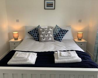 Tomax Garden Cabin Free Parking - Inverness - Bedroom