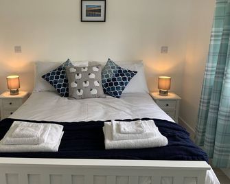 Tomax Garden Cabin Free Parking - Inverness - Bedroom