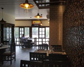 Hotel Bikram - Tezpur - Restaurante