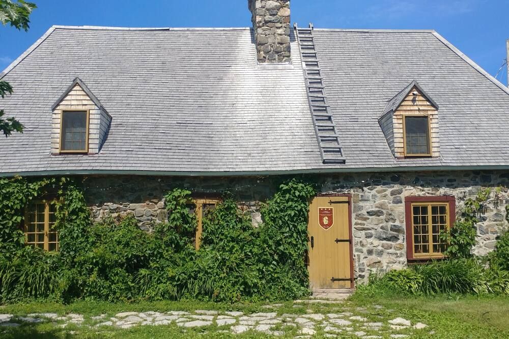 أوبيرج لو بيتيت بونور - هوستل