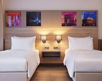 Lindner Hotel Dusseldorf Airport, part of JdV by Hyatt - דיסלדורף - חדר שינה