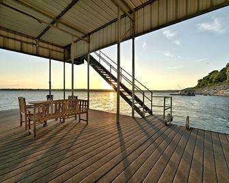 Austinteton's Sunset Cliff Resort On Lake Travis - Private Wedding, Event, Heated Pool, Boat Dock - Austin - Balkon
