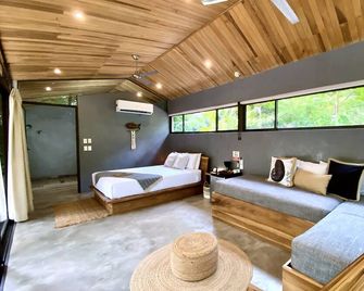 Villa Nalu at Villas Kalei Private Boutique Hotel in Playa Grande Guanacaste, CR - Playa Grande - Спальня