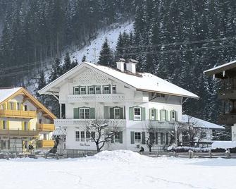 Apartment Rauter-2 by Interhome - Mayrhofen - Rakennus