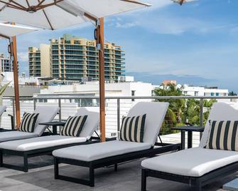 Nassau Suite South Beach, an All Suite Hotel - Miami Beach - Balcón