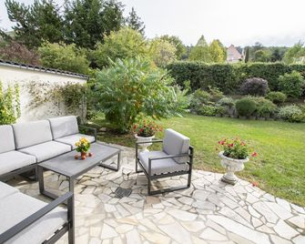 Fewo Peace-deluxe mit Blick auf das Malerische Rheintal und die Germania - Bingen am Rhein - Patio