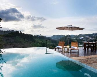 Luxor Kirindi Ella Resort & Spa - Bandarawela - Bazén