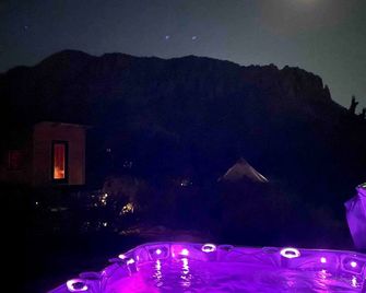 Cozy Cottage for the Best Holiday in Arizona - Colorado City - Piscina