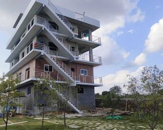 Nature's Resort - Narasapura - Building