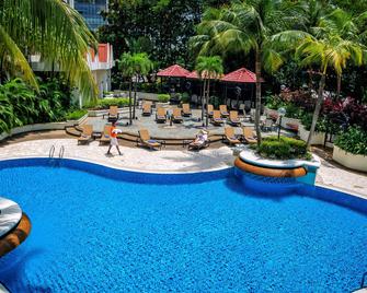 Hilton Petaling Jaya - Petaling Jaya - Pool