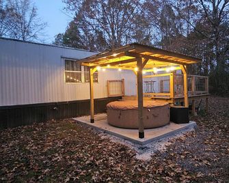 Charming 1-bedroom mobile home in lovely Kings Mountain - Kings Mountain