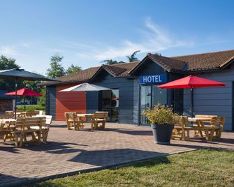 Best Western Agen Le Passage - Le Passage - Patio