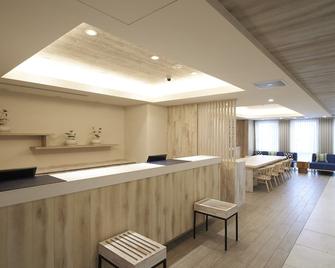 Sotetsu Fresa Inn Ueno-Okachimachi - Tokyo - Front desk