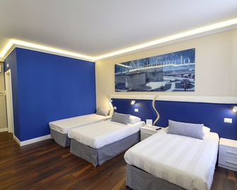 7 Bell's House - Civitavecchia - Habitación