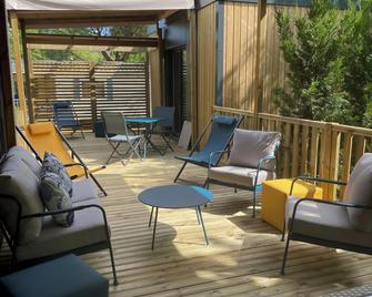 Camping Le Sous Bois - Saint-Pierre-d'Oléron - Patio