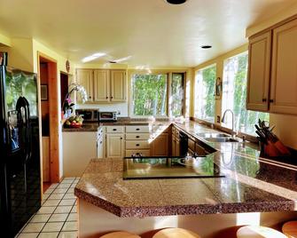 Sunny and Quiet Jackson House With Beautiful Views - Jackson - Kitchen