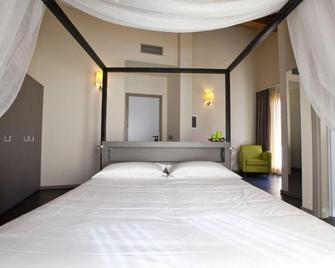 Harmony Suite Hotel - Selvino - Schlafzimmer