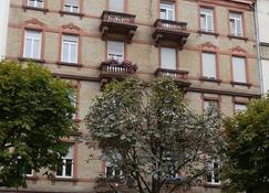 Entire Charming 3 room apartment close to botanical garden and university - Strasburg - Budynek