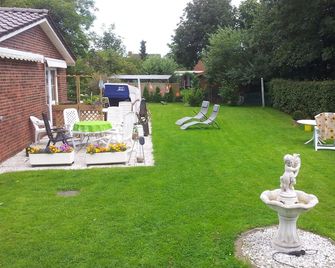 Apartments Directly On The North Sea In Schleswig-Holstein - Friedrichskoog - Patio