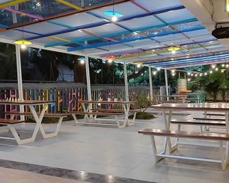 Gostops Plus Goa Vagator - Goa Velha - Patio