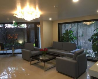 Tulip Hotel - Thanh Xuan - Hanoi - Resepsjon