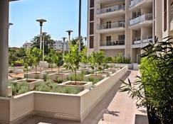 Apartment Le Crystal (CSR111) in Cagnes-sur-Mer - 4 persons, 1 bedrooms - كاني-سور-مير - شرفة